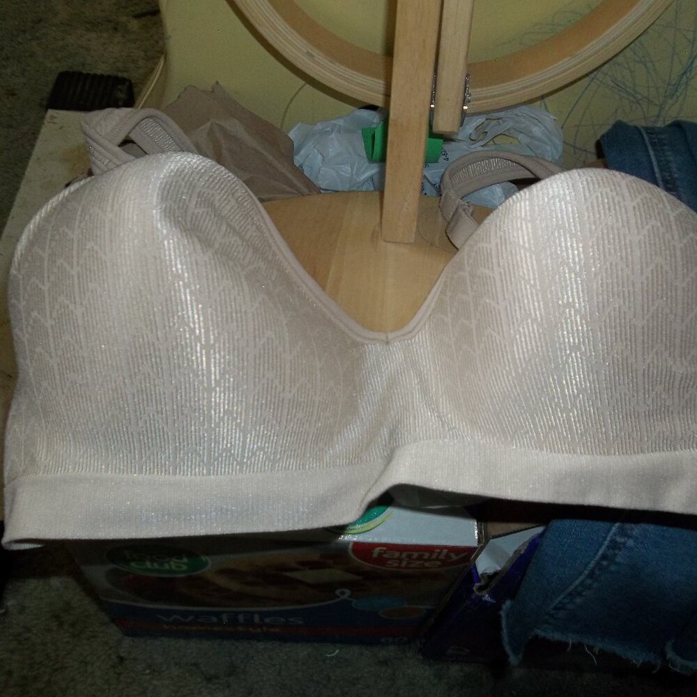 Bali Bra, Beige, Size 38D